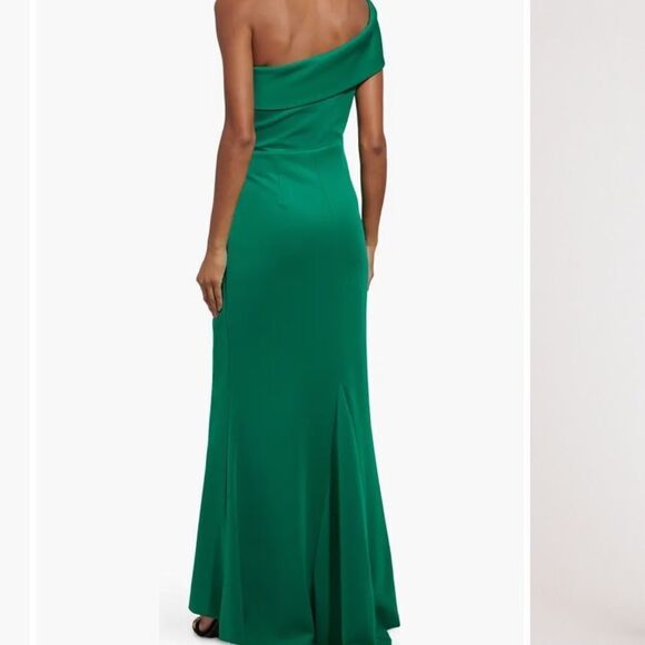 NWT Eliza J off shoulder gown - Picture 2 of 5